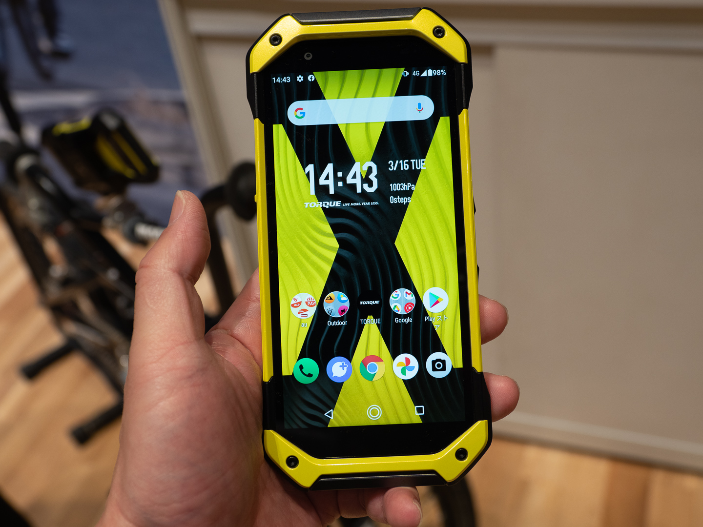 TORQUE 5G」はさらにタフになって5Gに対応のスマートフォン、auから3月26日発売 | DogsorCaravan  トレイルランニング・スカイランニングのオンラインメディア